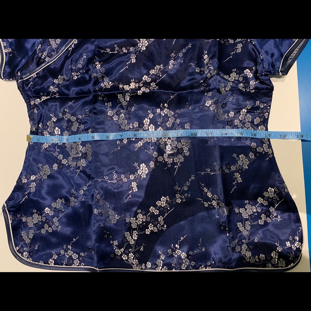 Women’s silk Chinese top - Picture 3 of 16